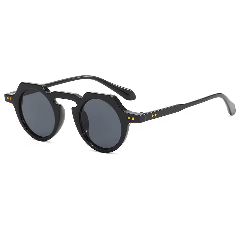 Nevi Black